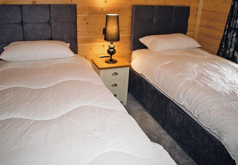 Twin bedroom in the Lake View at Head Fen Country Retreat in Ely, Cambridge