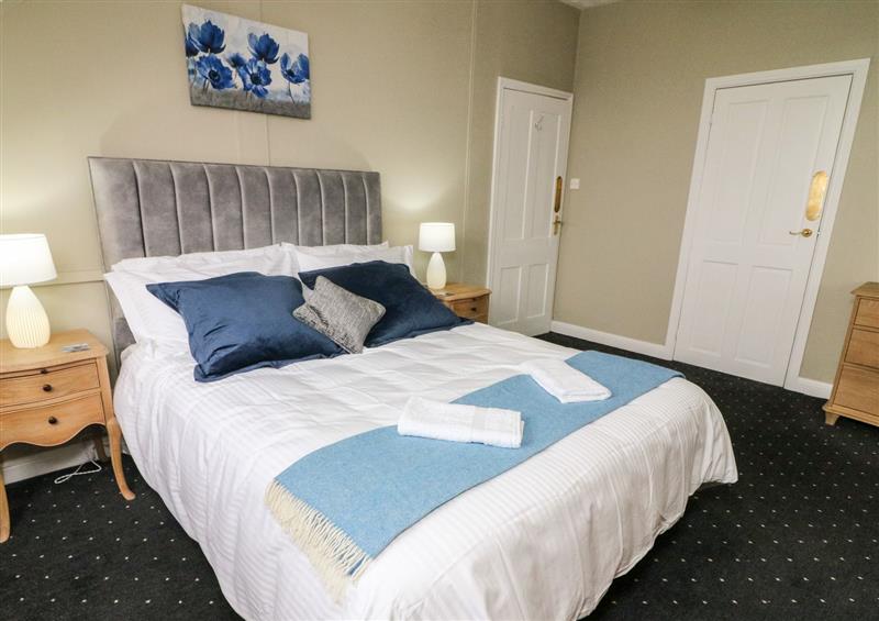 One of the 4 bedrooms (photo 2) at Heanor House, Leyburn