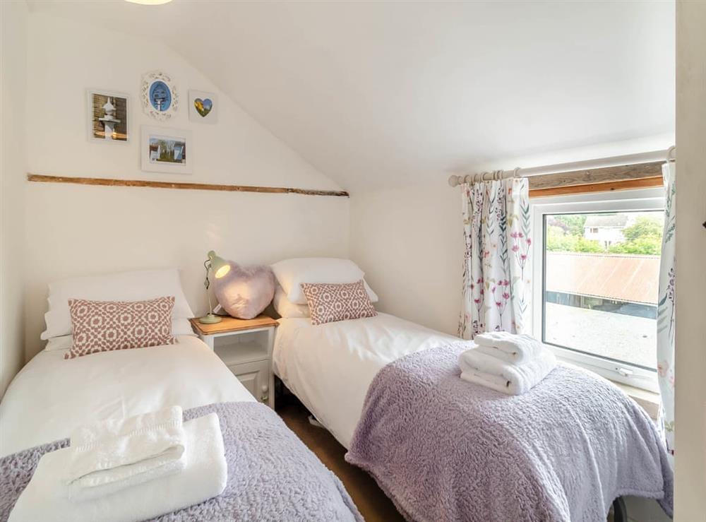 Twin bedroom at Heartwarming Cottage in Wickham Market, Suffolk
