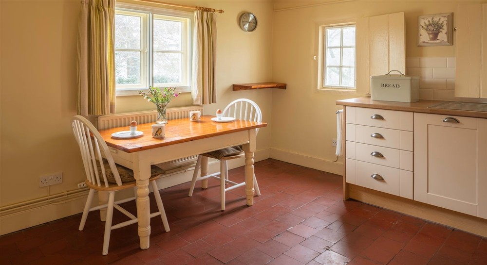 The kitchen and dining area at Heath End Lodge in Ashby-de-la-zouch, Leicestershire