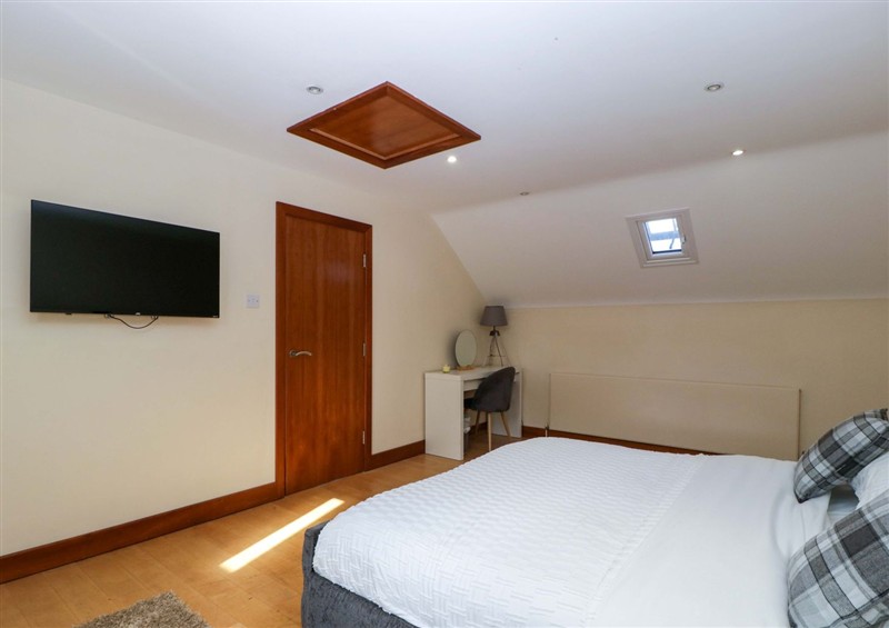 One of the 2 bedrooms at Heathcliffe House, Caslteton near Cardiff