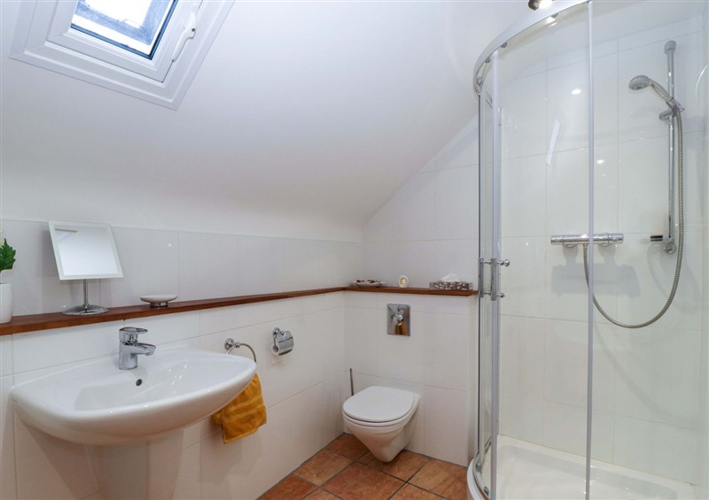 The bathroom at Heathcliffe House, Caslteton near Cardiff