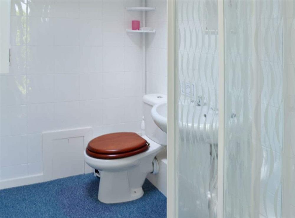 Bathroom at Heather Brae Lodge in Nancledra, near Penzance, Cornwall