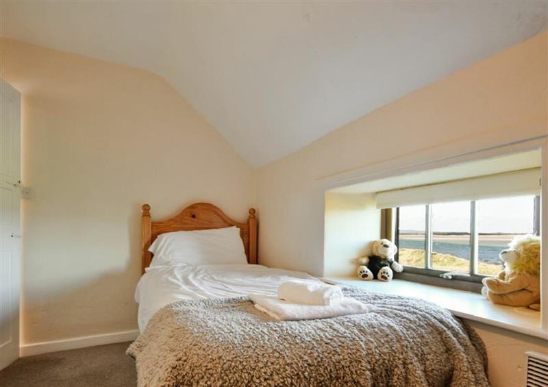 This is a bedroom (photo 2) at Heather Cottages - Plover, Bamburgh