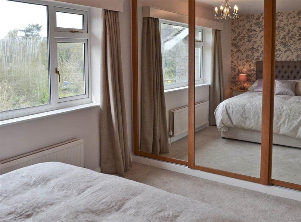 Double bedroom (photo 2) at Heather House in Bakewell, Derbyshire