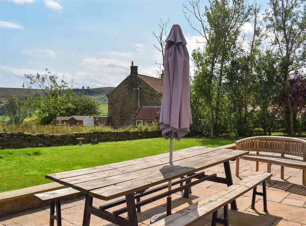Outdoor eating area at Heather View Lodge in Rosedale East, near Pickering, North Yorkshire