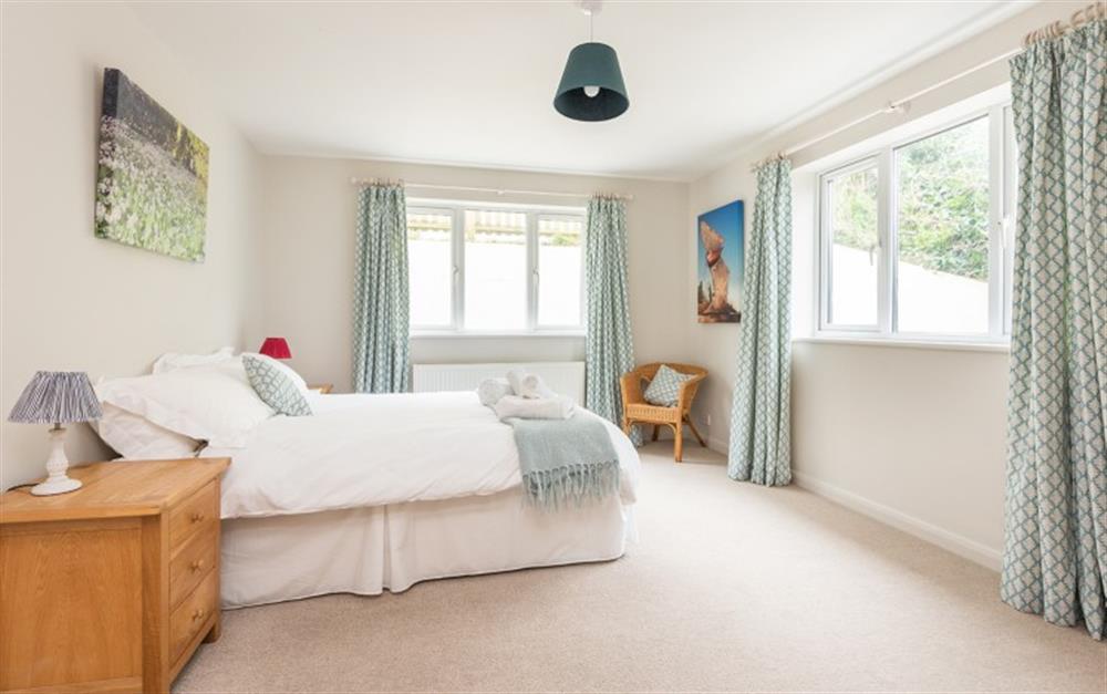 Ground floor Bedroom 3 with double bed at Heatherdale in Salcombe