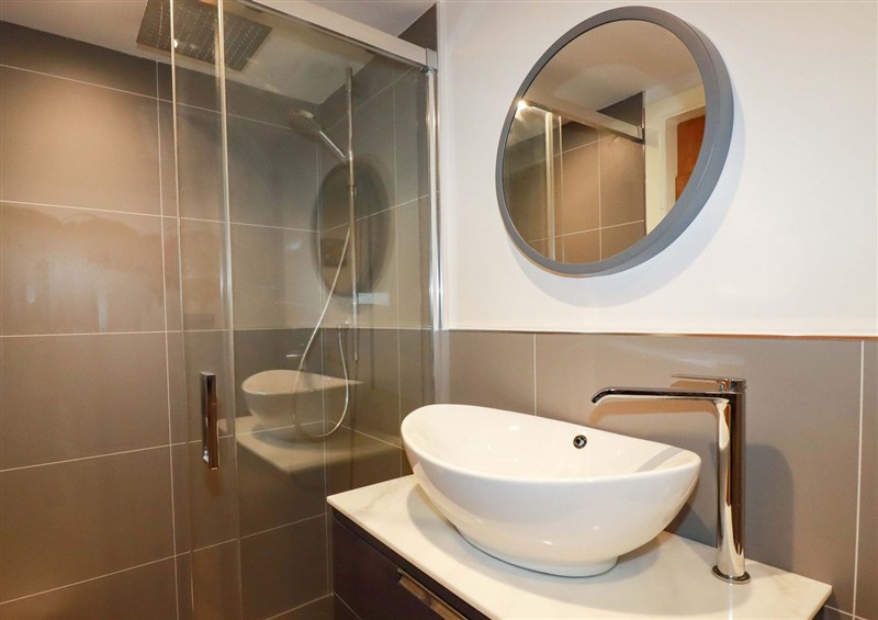 Bathroom at Heatherlea Cottage, Polgooth
