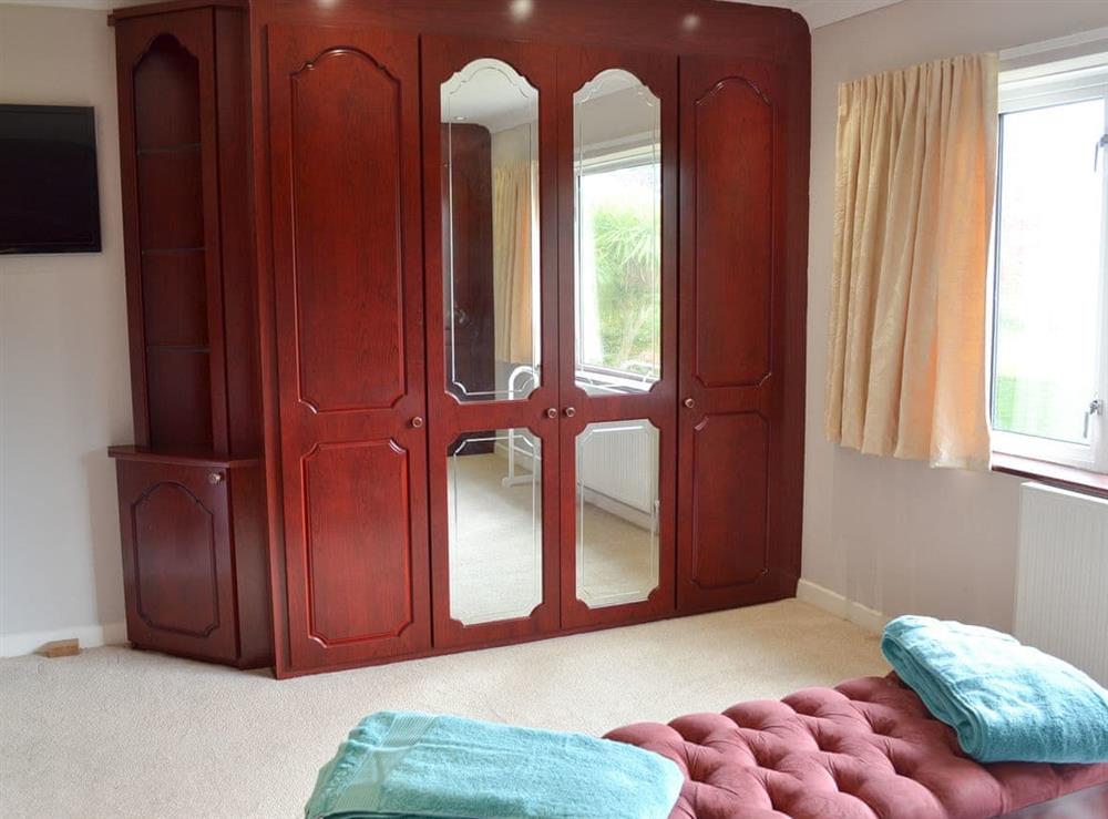 Double bedroom (photo 2) at Heatherstone in Illogan, near Redruth, Cornwall