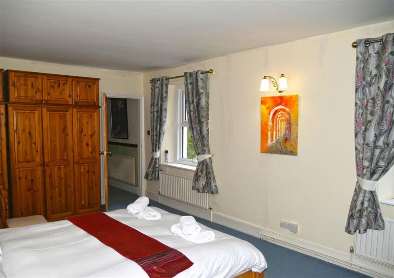 One of the 3 bedrooms (photo 3) at Heathfield, Milverton