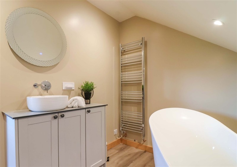 Bathroom (photo 5) at Heathmoor, Horrabridge