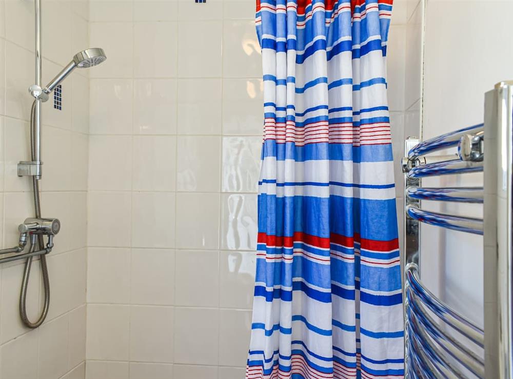 Shower room at Heddfan in Nefyn, Llyn Peninsula, Gwynedd