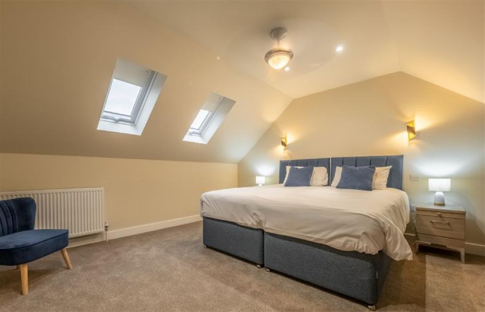 Bedroom three with 5’ king-size zip and link at Hedgerows, Burnham Market near Kings Lynn