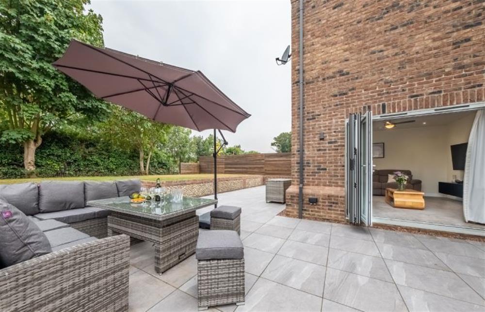 Looking back towards the sitting room from the patio at Hedgerows, Burnham Market near Kings Lynn
