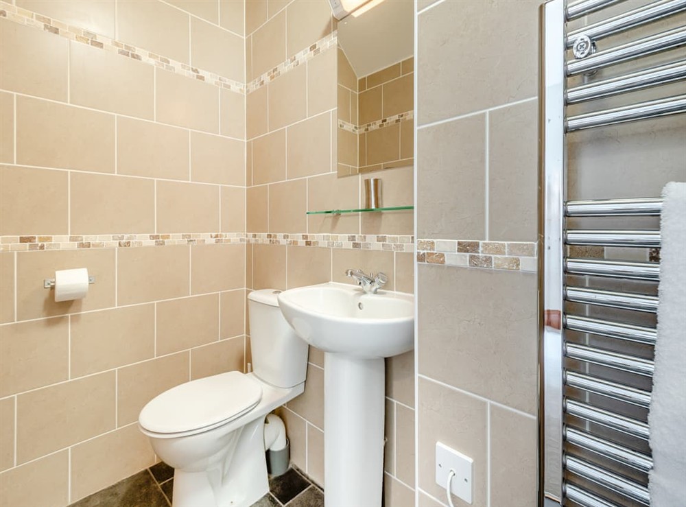 En-suite (photo 4) at Helena in Blandford Forum, Dorset