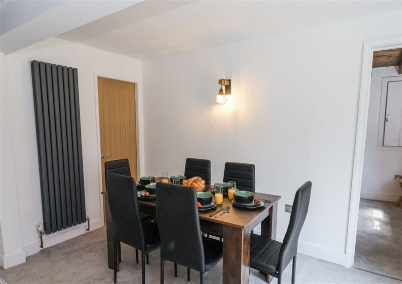 The dining area at Hemdin Cottage, Thornton Dale