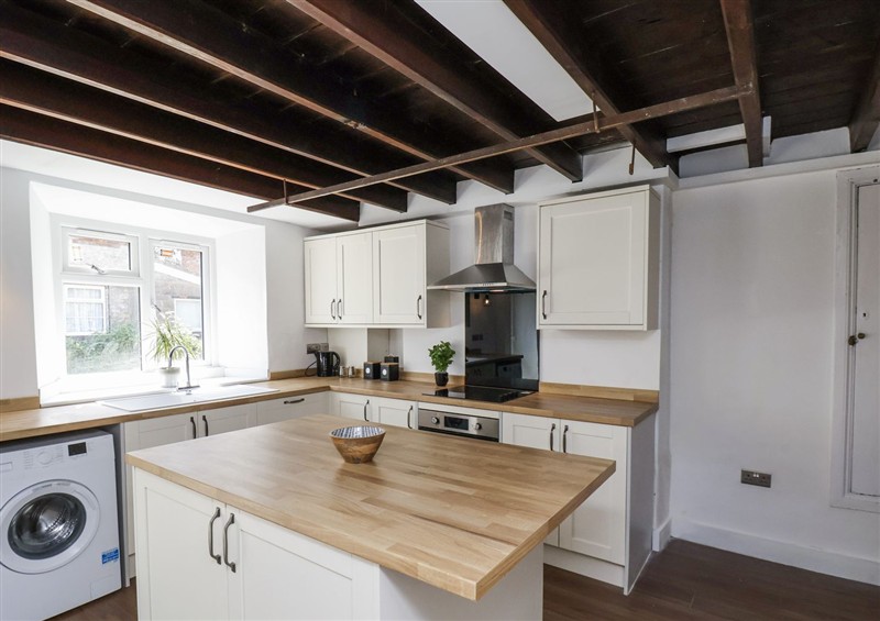 The kitchen (photo 3) at Hemdin Cottage, Thornton Dale