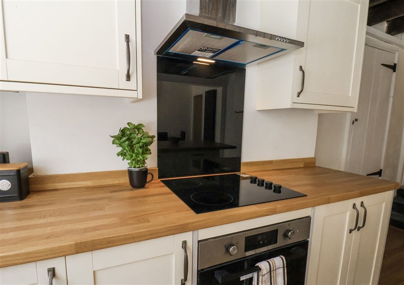 The kitchen (photo 5) at Hemdin Cottage, Thornton Dale