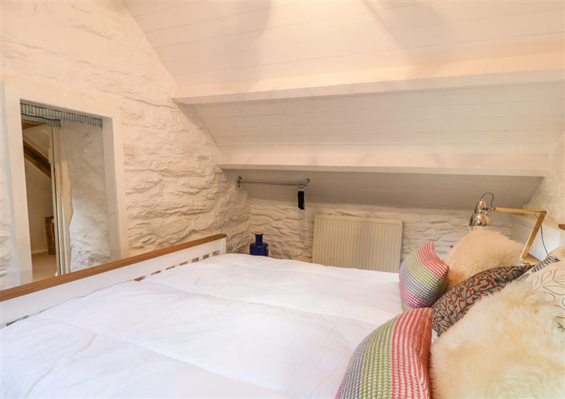 A bedroom in Hen Bopty at Hen Bopty, Fairbourne