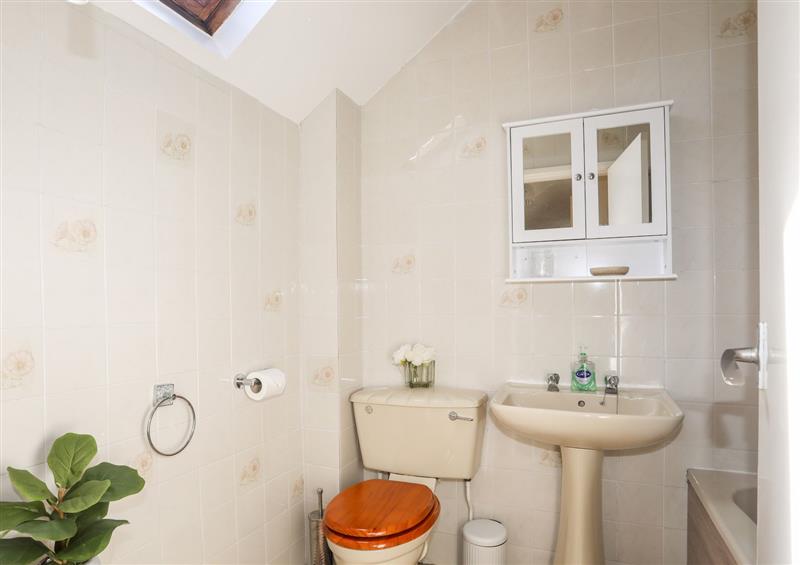 Bathroom (photo 2) at Hen Bost, Edern near Morfa Nefyn