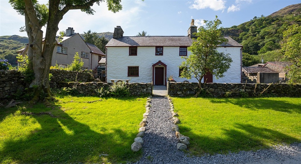 The exterior of Hen Dy, Gwynedd, Gwynedd (photo 2) at Hen Dy in Beddgelert, Gwynedd