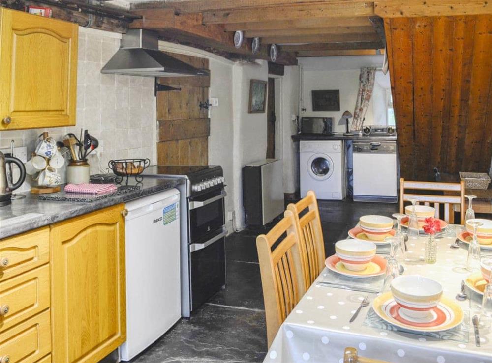 Delightful kitchen/diner at Hen Hafod in Bala, Gwynedd