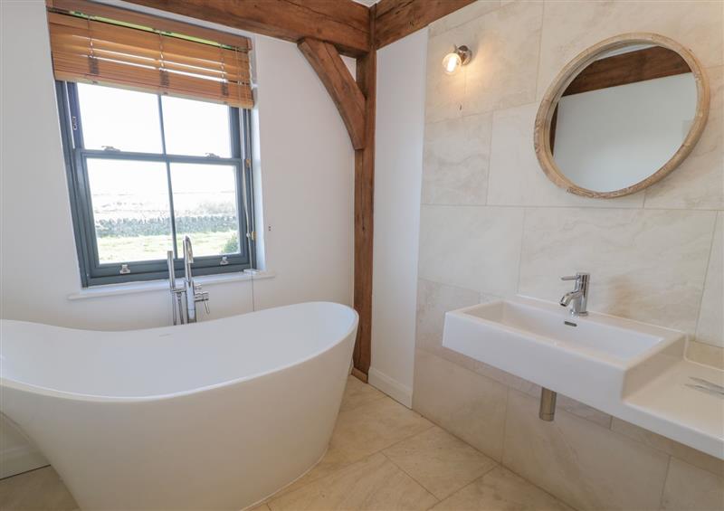The bathroom (photo 2) at Hen Hafod, Talwrn near Llangefni