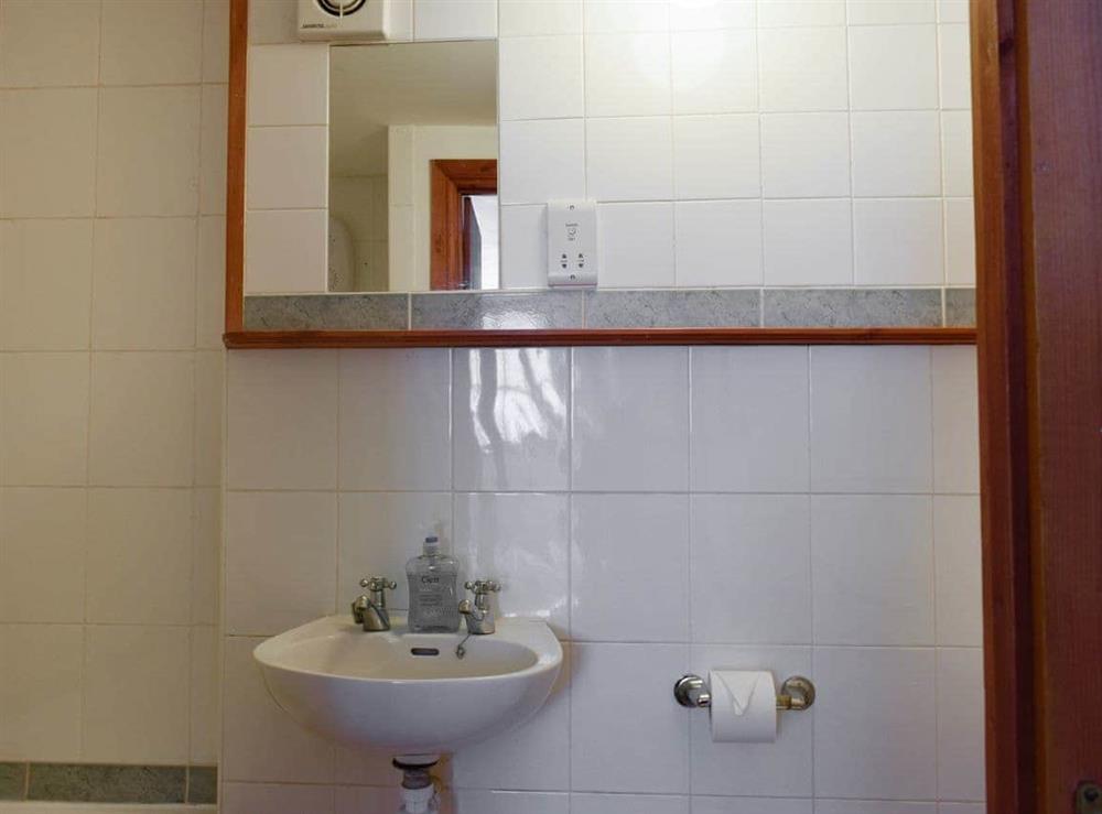 Shower room (photo 2) at Hen Joppa in Newlyn, Cornwall