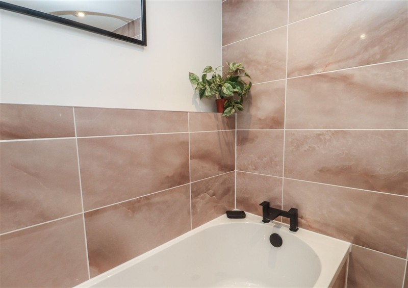 Bathroom (photo 2) at Hen Penmynydd, Llanfwrog near Llanfachraeth