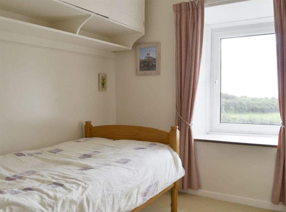 Light and airy single bedroom at Hen Ysgol in Llanfaethlu, Anglesey., Gwynedd