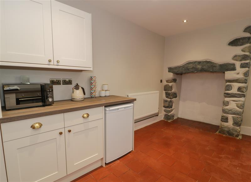 The kitchen (photo 3) at Hendre Cottage, Llwyngwril