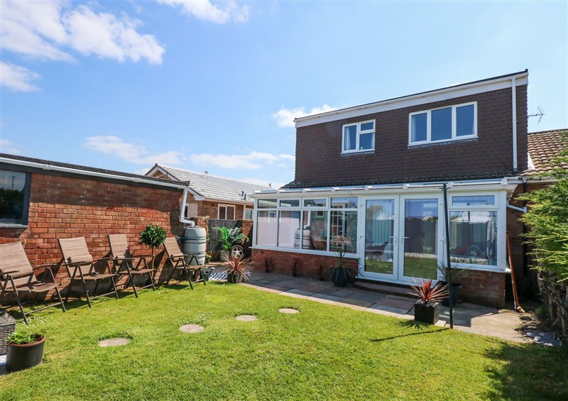 This is the setting of Hendre (photo 2) at Hendre, Pensarn