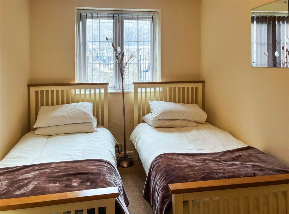 Twin bedroom
