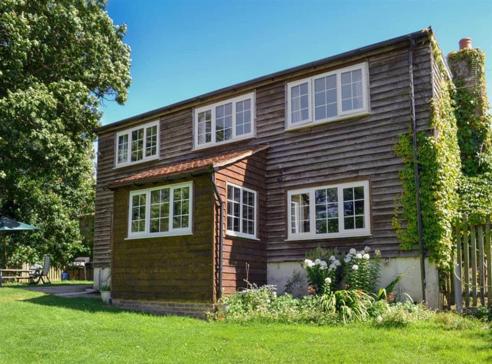 Wonderful holiday home at Henley Bridge Holiday Cottage in Ashburnham, near Battle, East Sussex