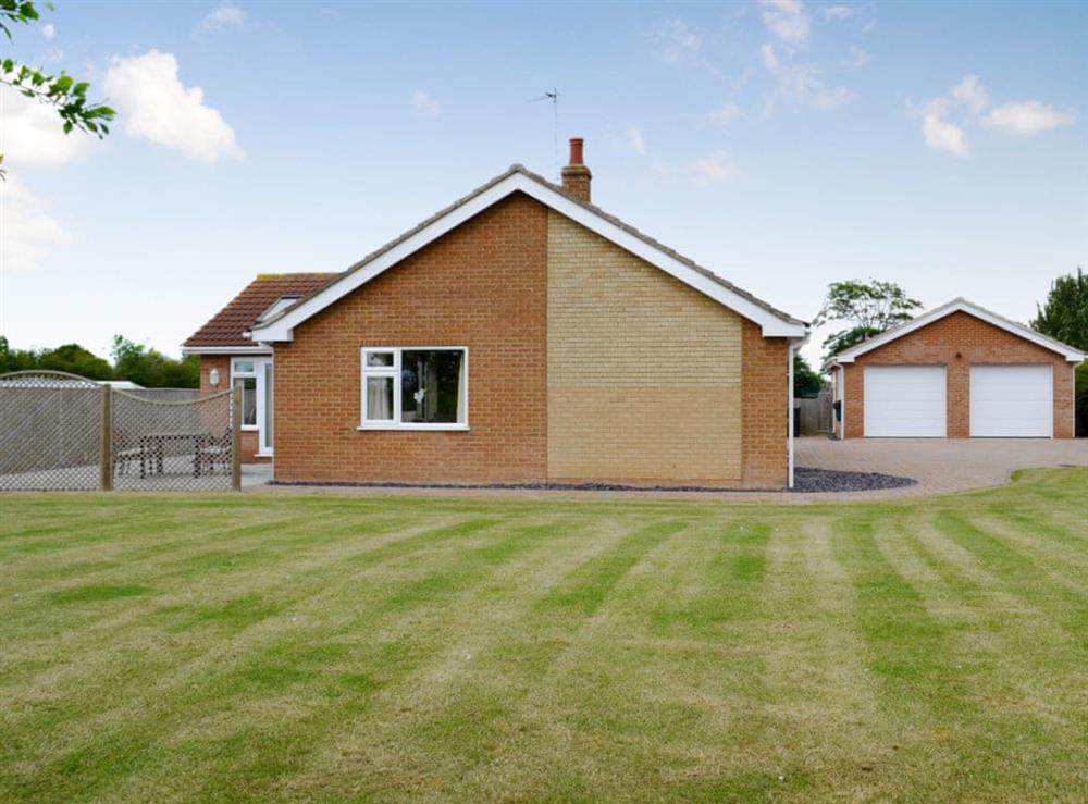 Exterior at Henrys Bungalow in Anderby, near Skegness, Lincolnshire