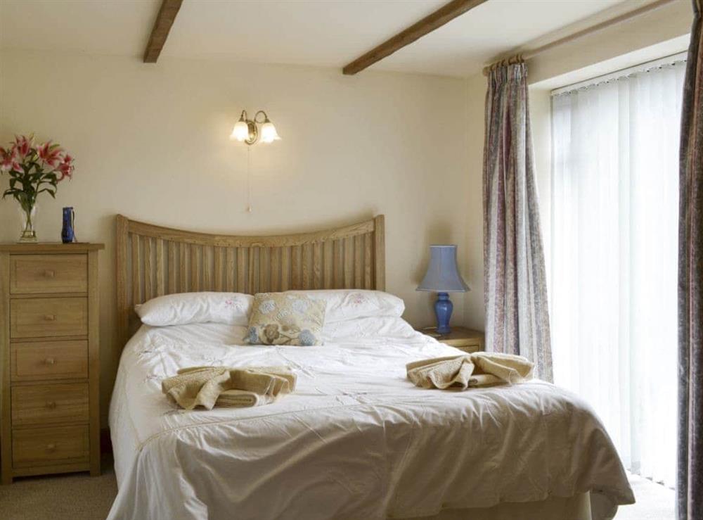 Restful double bedroom with en-suite at Henwood in East Meon, Petersfield, Hants., Hampshire