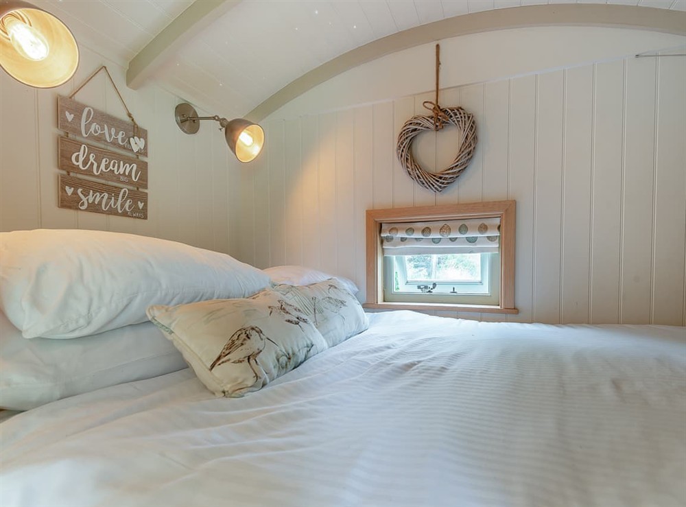 Double bedroom at Herbies Shepherd Hut in Nottingham, Leicestershire