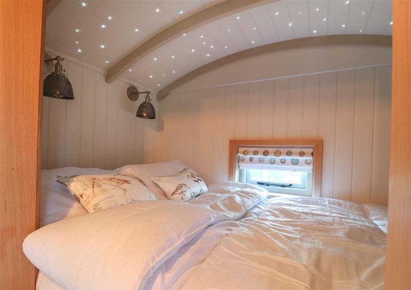 This is a bedroom at Herbies Shepherds Hut, Bottesford near Redmile