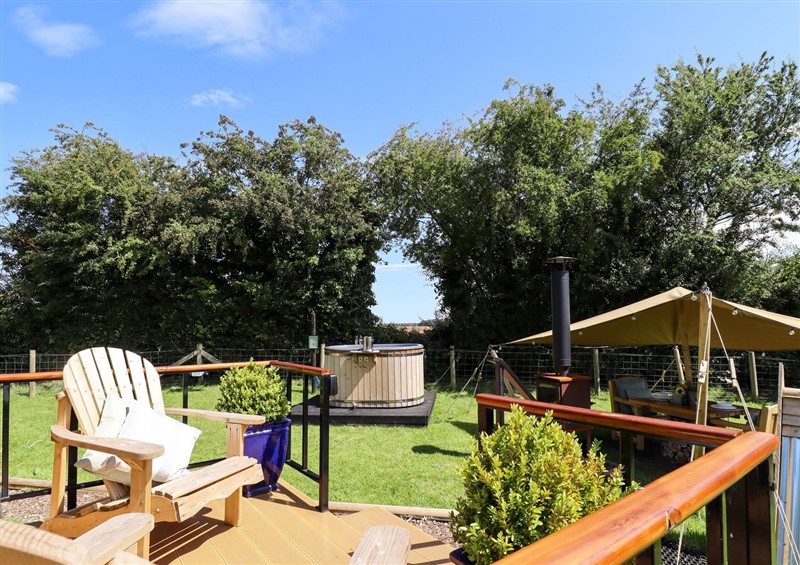 The garden at Herdwick Luxury Glamping, Nottingham