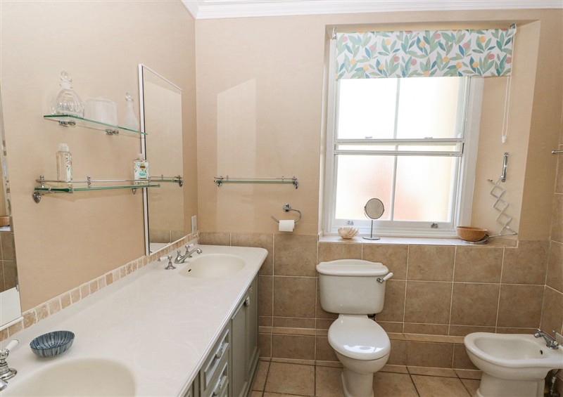 Bathroom at Hereford House, Tenby