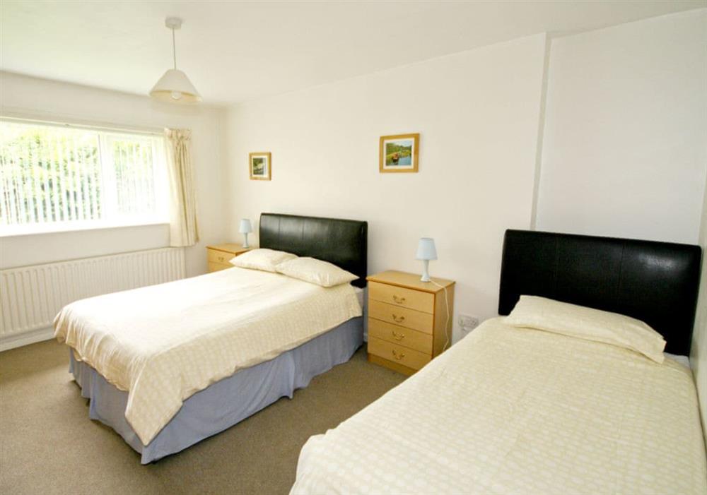 Twin bedroom at Heritage Wharf in Stoke-On-Trent, Staffordshire