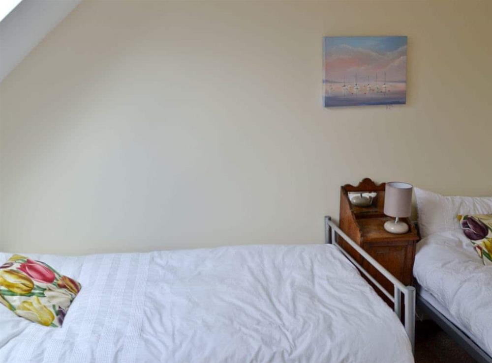 Twin bedroom at Heron Cottage in Timsbury, near Romsey, Hampshire