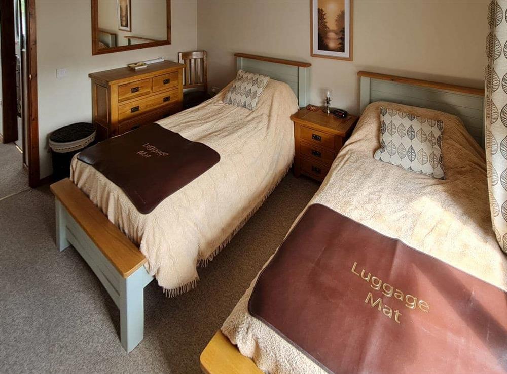 Twin bedroom at Herons View in Brundall, Norfolk