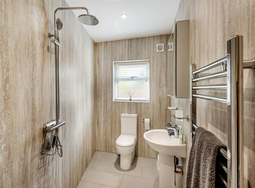Shower room at Hewitts Cottages in Tetney Lock, Lincolnshire