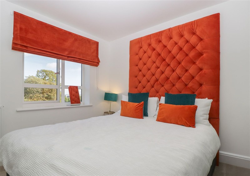 Bedroom (photo 2) at Hey Close, Great Malvern