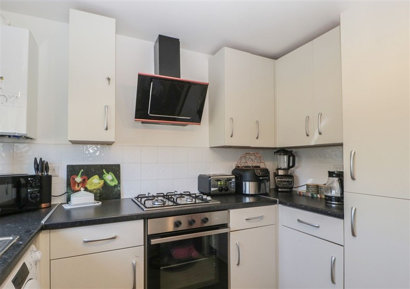 Kitchen (photo 2) at Hey Close, Great Malvern