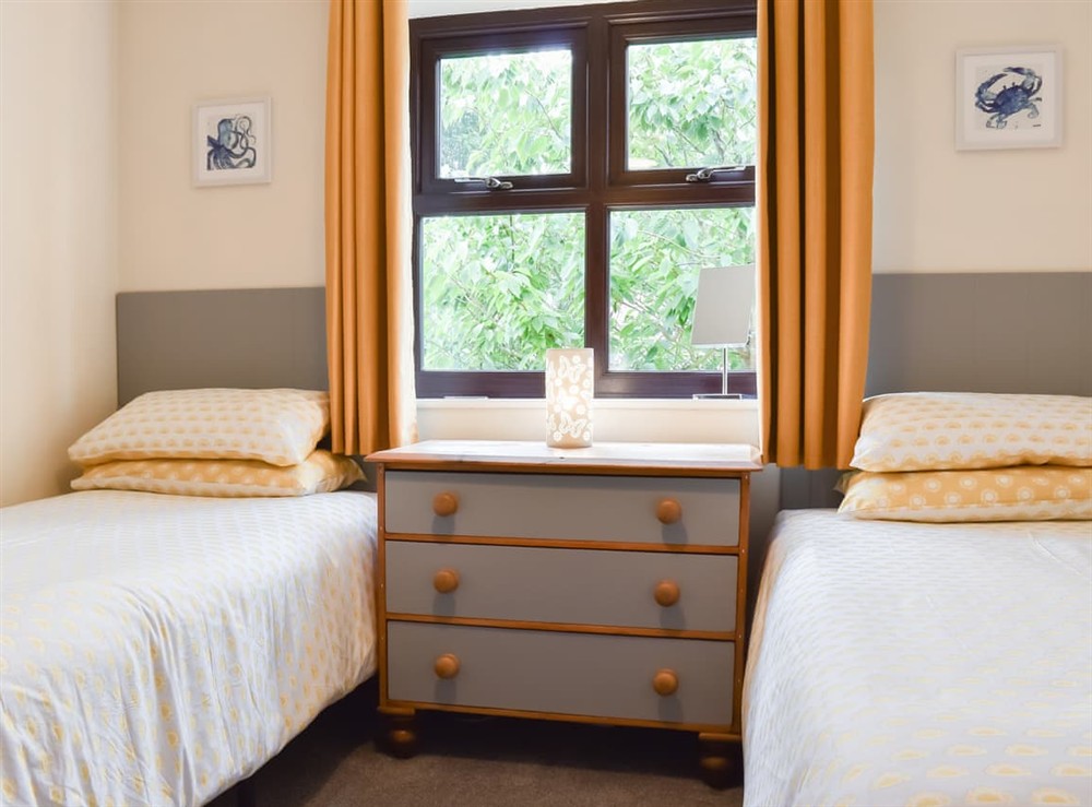 Twin bedroom (photo 2) at Hey Ho Cottage in Whitby, North Yorkshire