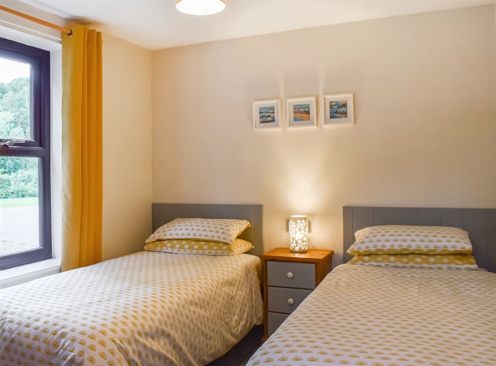 Twin bedroom (photo 4) at Hey Ho Cottage in Whitby, North Yorkshire