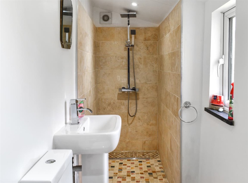 Bathroom at Hideaway Cottage in Camelford, Cornwall