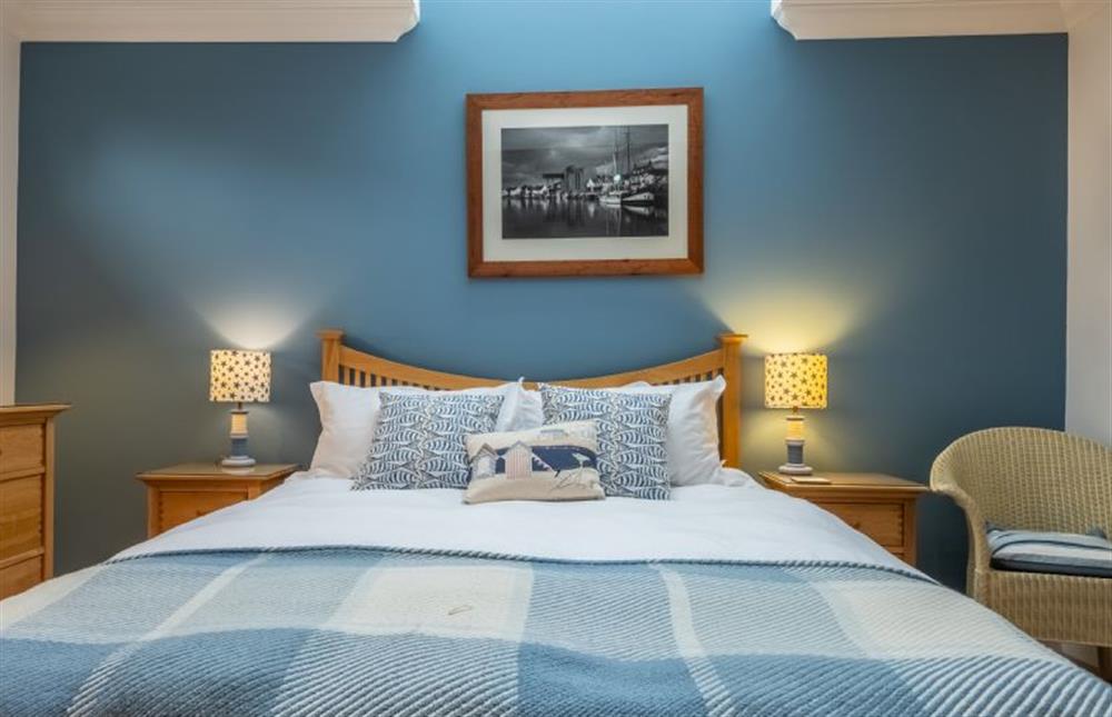 Hideaway House: Master bedroom with a 5ft king-size bed at Hideaway House, Wells-next-the-Sea
